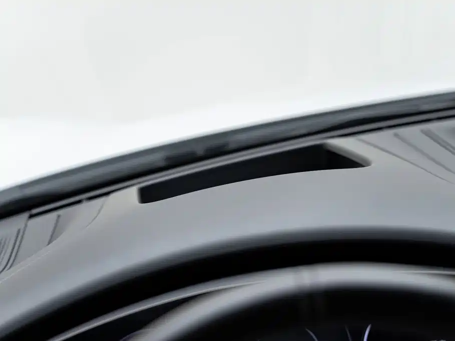 Porsche Taycan — миниатюра 20