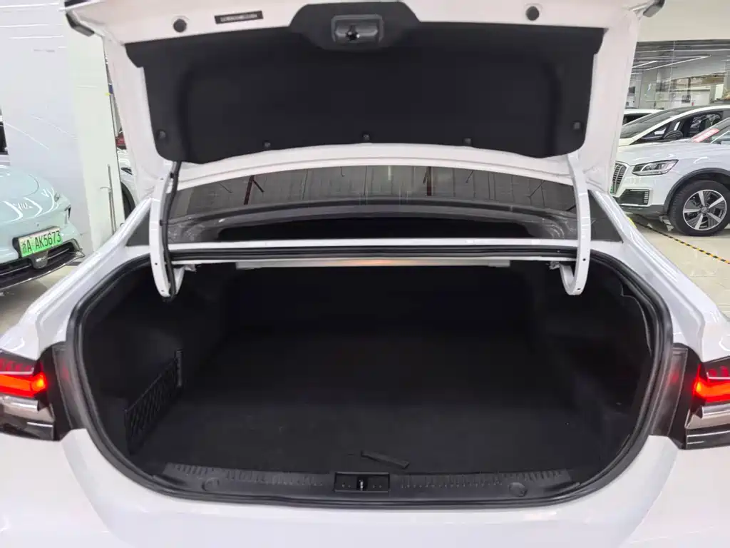 ROEWE I6 MAX NEW ENERGY