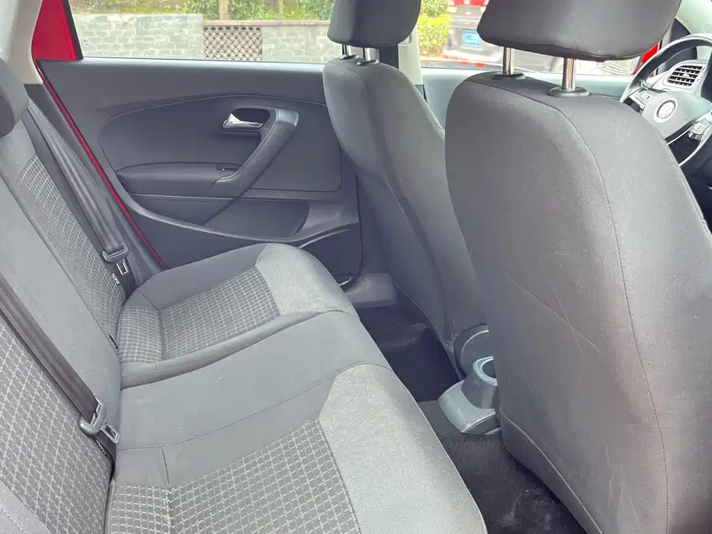 Volkswagen Polo 2016 1.6L AT Comfort