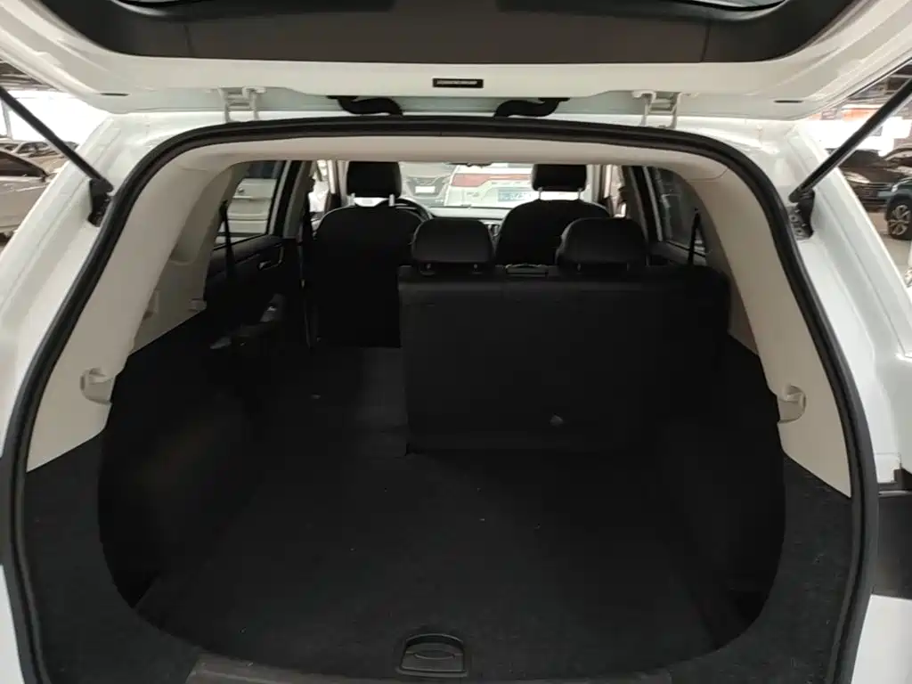 Roewe RX5 — миниатюра 19