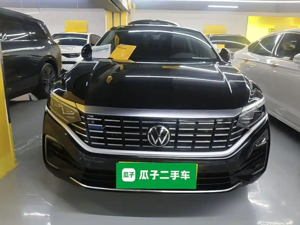 Volkswagen Passat PHEV — миниатюра 3