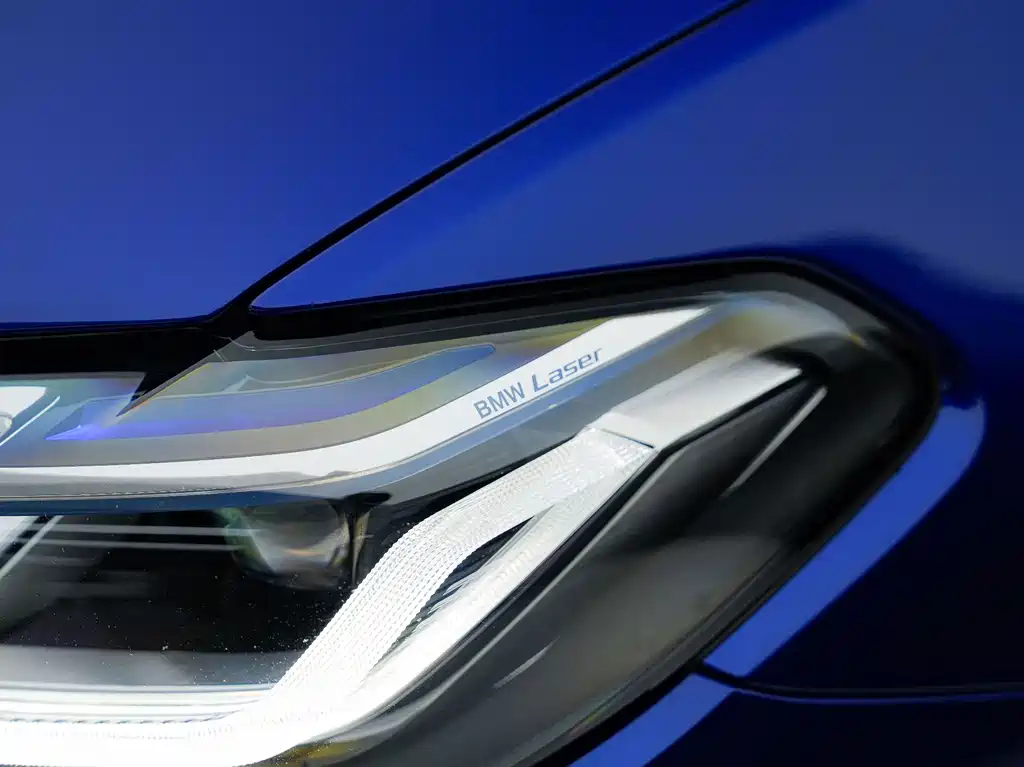 BMW M5 — миниатюра 12