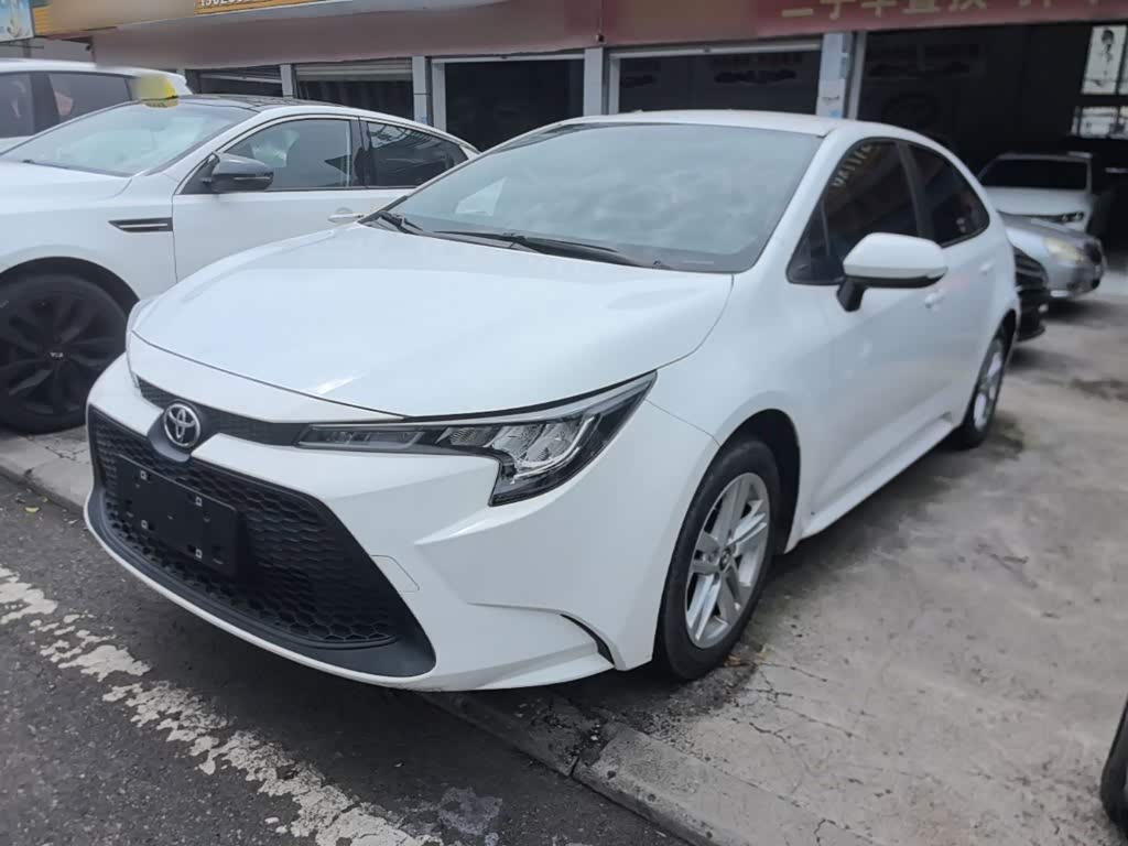 Toyota Levin 1.5 л 2022 г. Белый, пробег 33000 км