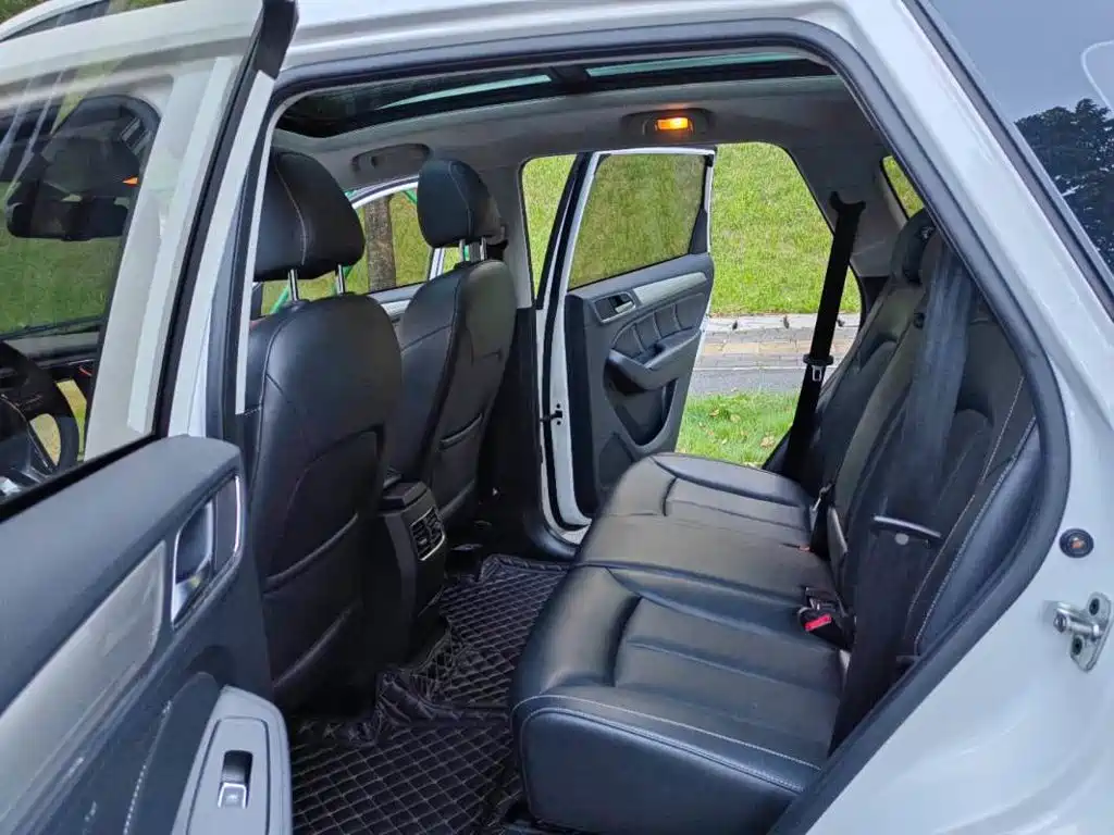 Roewe RX5 New Energy — миниатюра 9