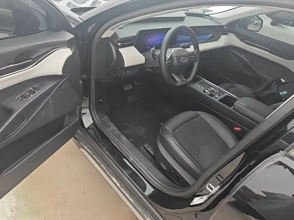 Ford Evos — миниатюра 16