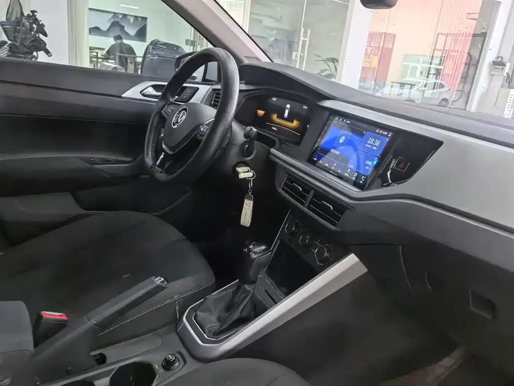 Volkswagen Polo — миниатюра 8