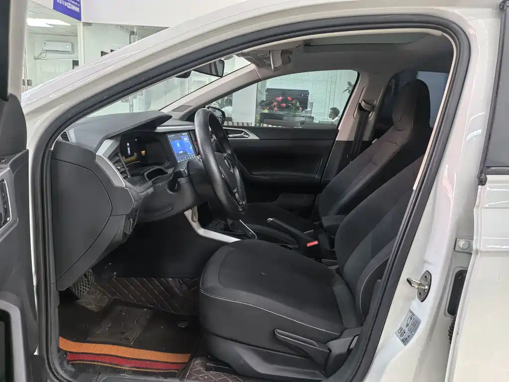 Volkswagen Polo — миниатюра 4