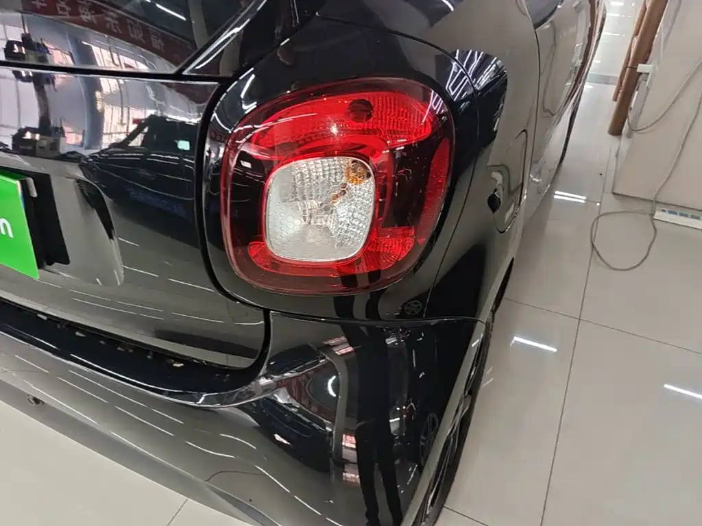 smart Smart Fortwo — миниатюра 8
