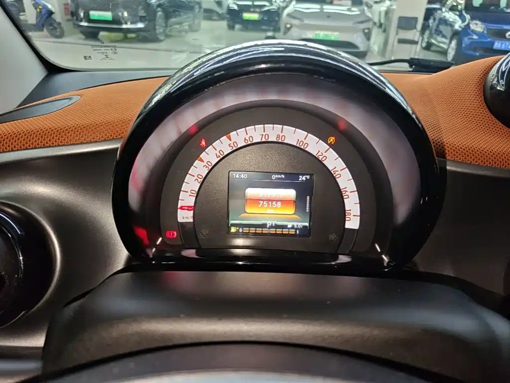 smart Smart Fortwo — миниатюра 12