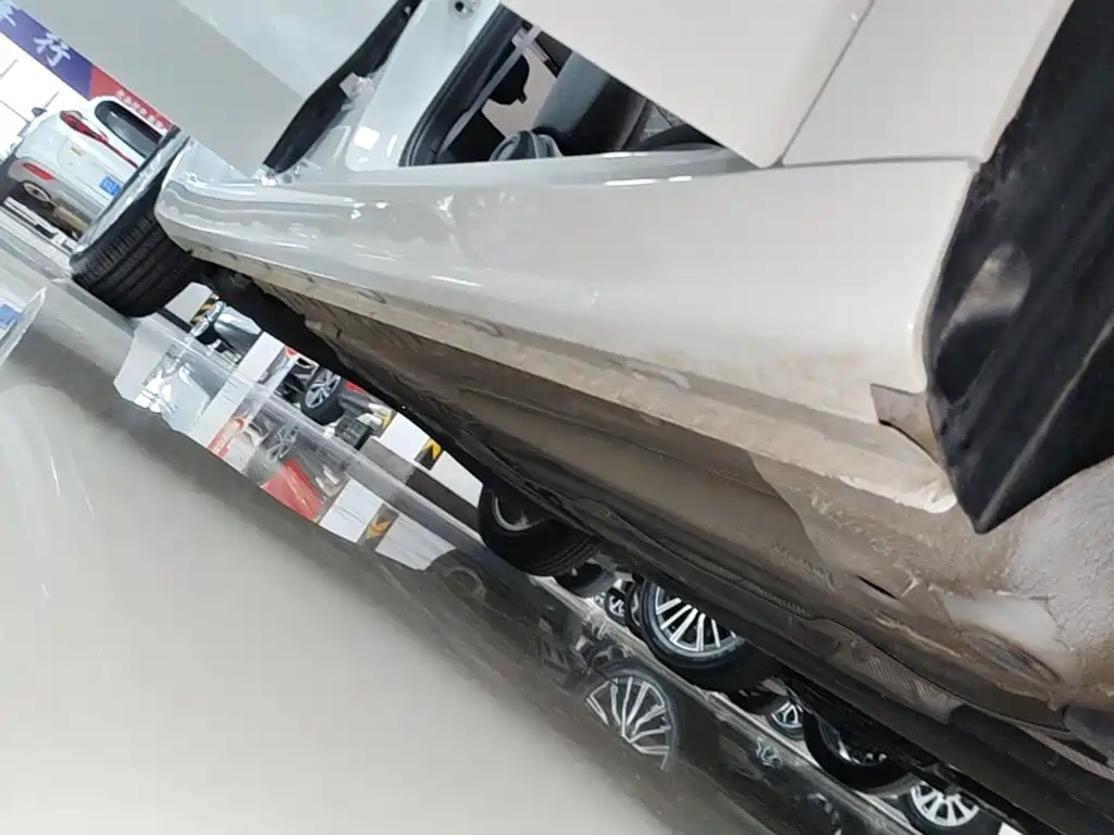 Roewe i5 — миниатюра 21