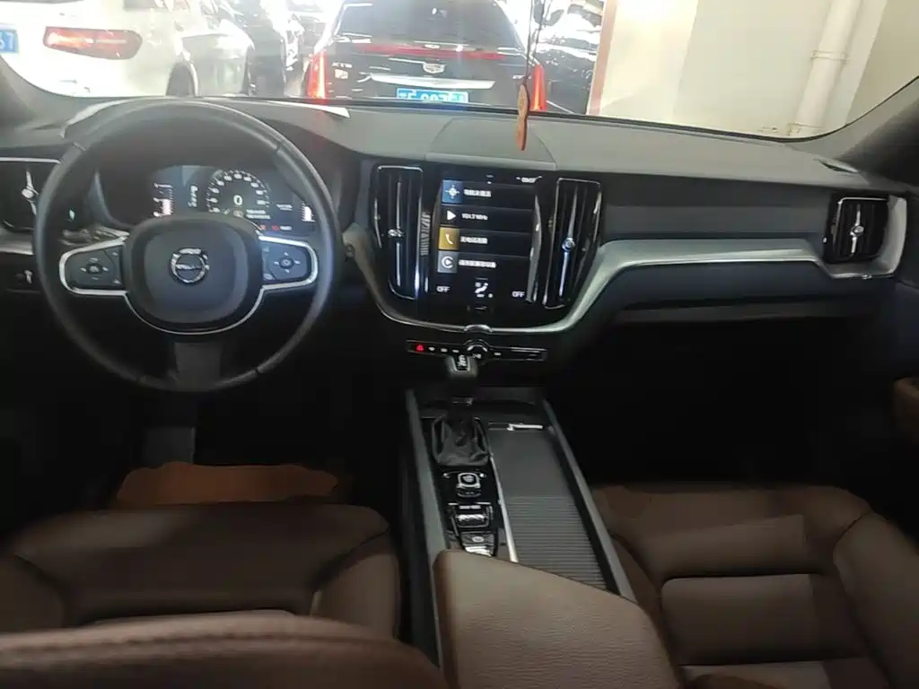 Volvo XC60 — миниатюра 10