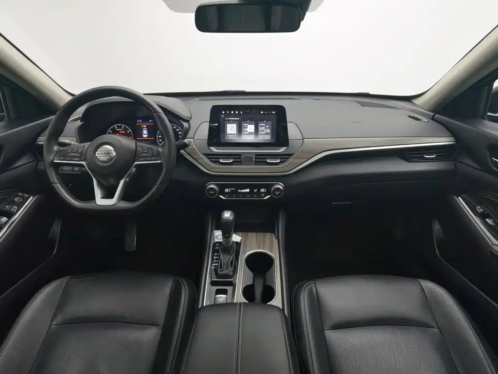 Nissan Teana — миниатюра 5