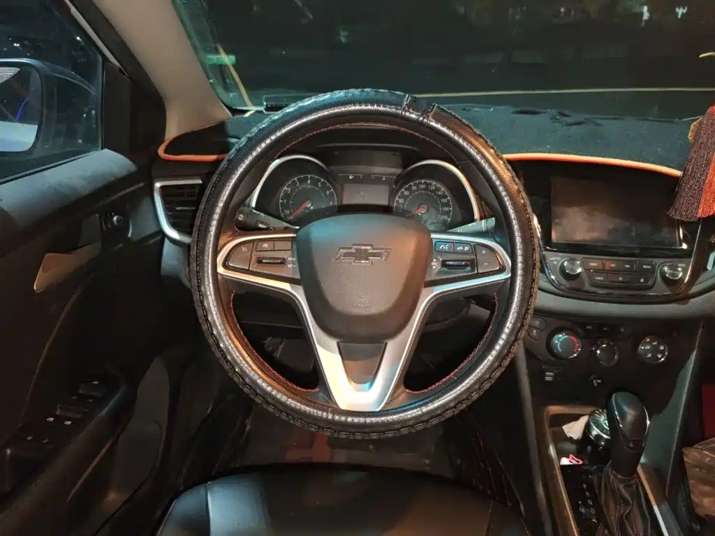 Chevrolet Monza — миниатюра 6