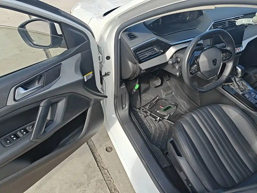 Peugeot 408 — миниатюра 16