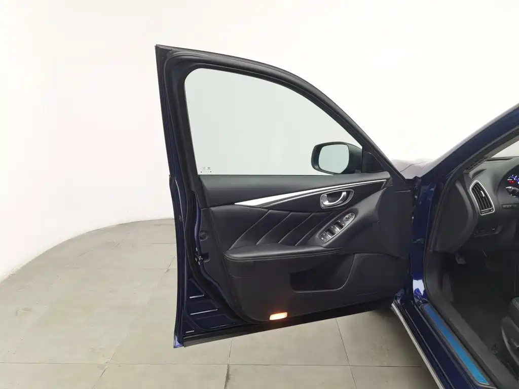 Infiniti Q50L — миниатюра 8