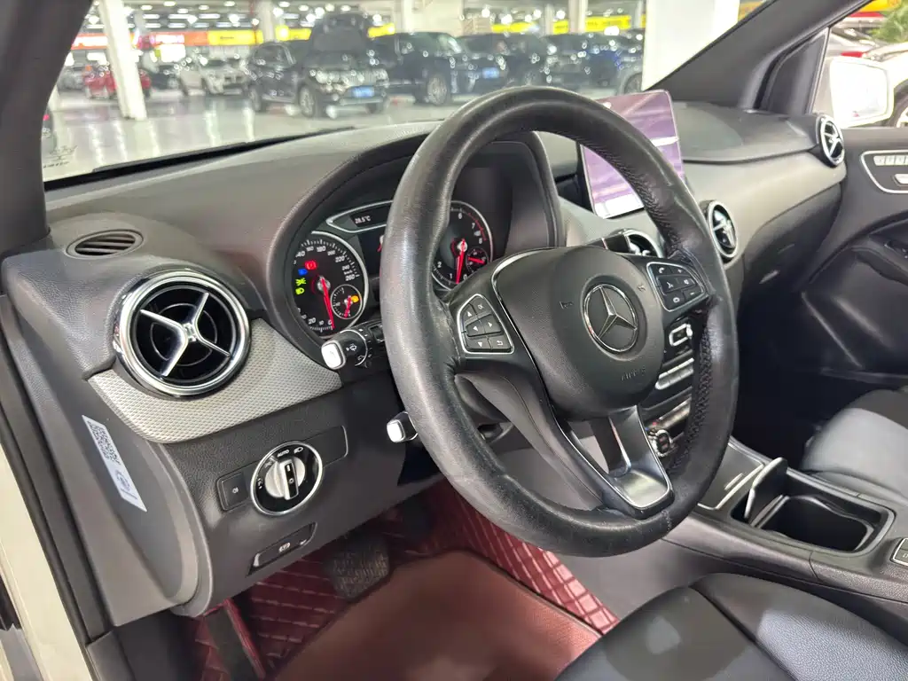 Mercedes-Benz B-Class — миниатюра 12