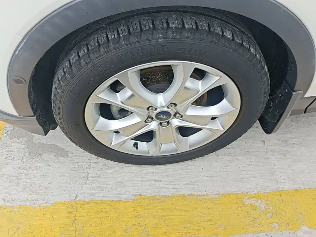 Ford Kuga — миниатюра 23