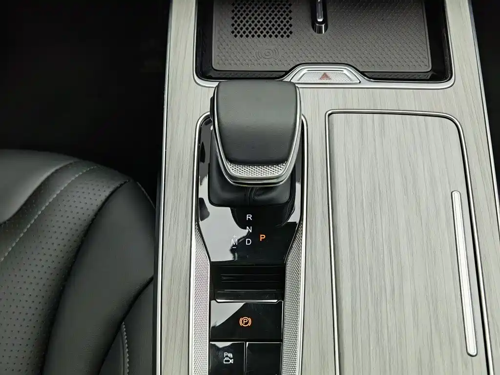 Hongqi Hongqi HS5 — миниатюра 13