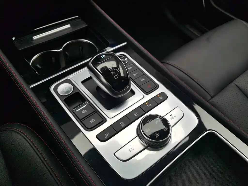BYD Tang New Energy — миниатюра 13