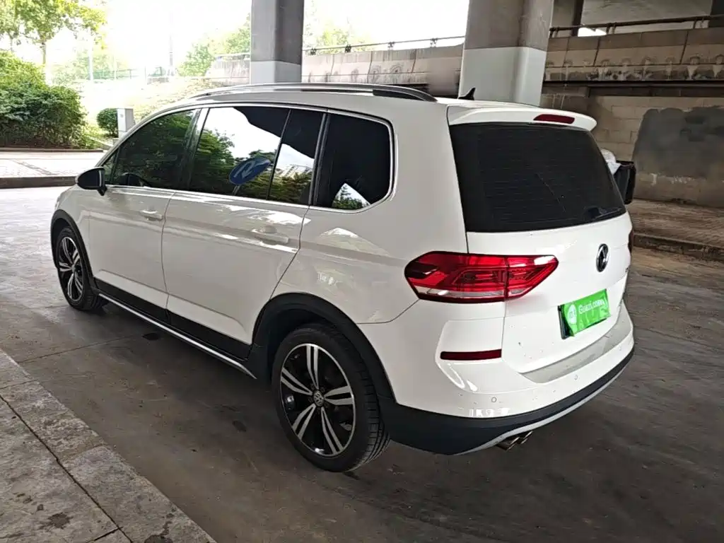 Volkswagen Touran — миниатюра 5