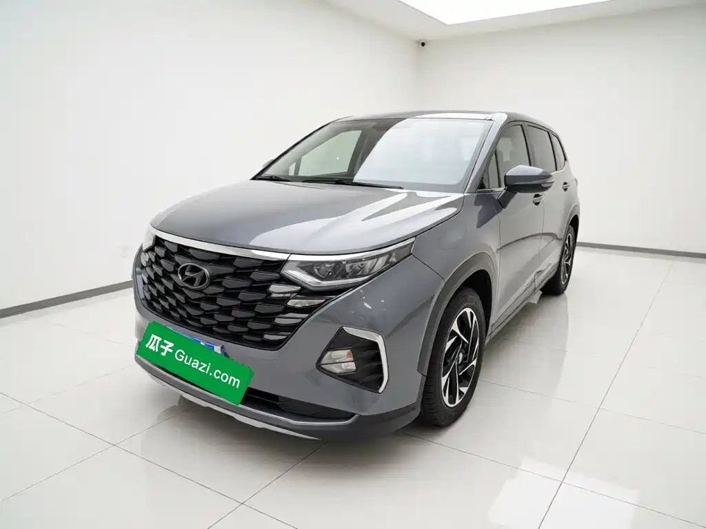 Hyundai Custo
