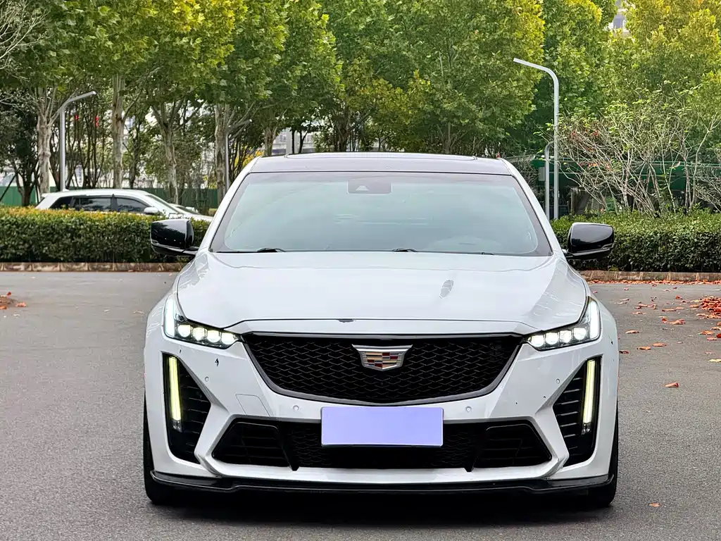 Cadillac CT5 — миниатюра 2