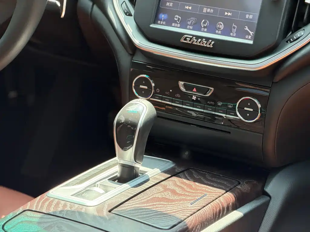 Maserati Ghibli — миниатюра 10