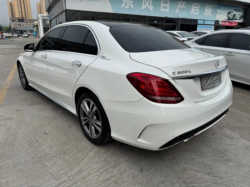 Mercedes-Benz C-Class — миниатюра 9