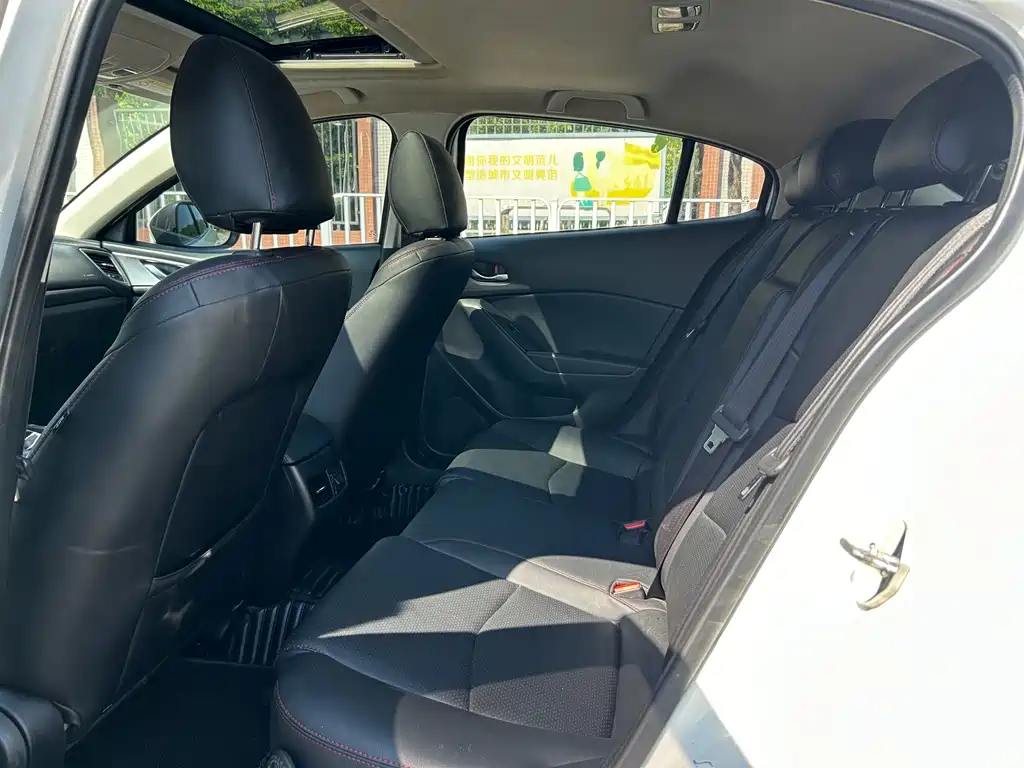 Mazda 3 Axela — миниатюра 5