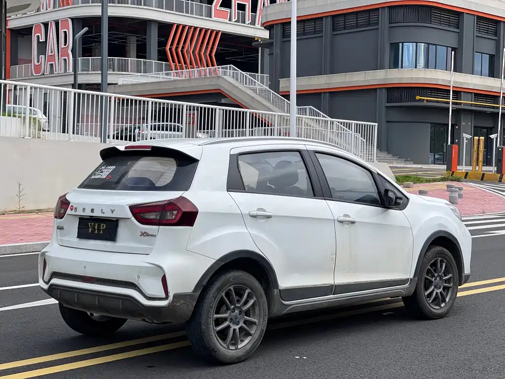 Geely Vision X3 — миниатюра 9