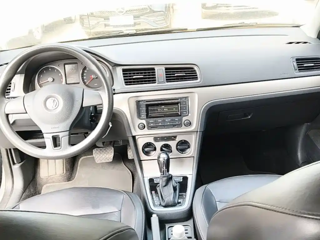 Volkswagen Lavida — миниатюра 10
