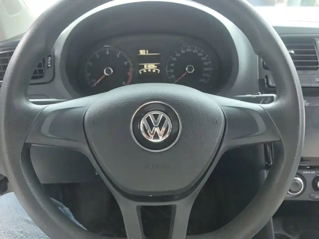 Volkswagen Polo — миниатюра 11