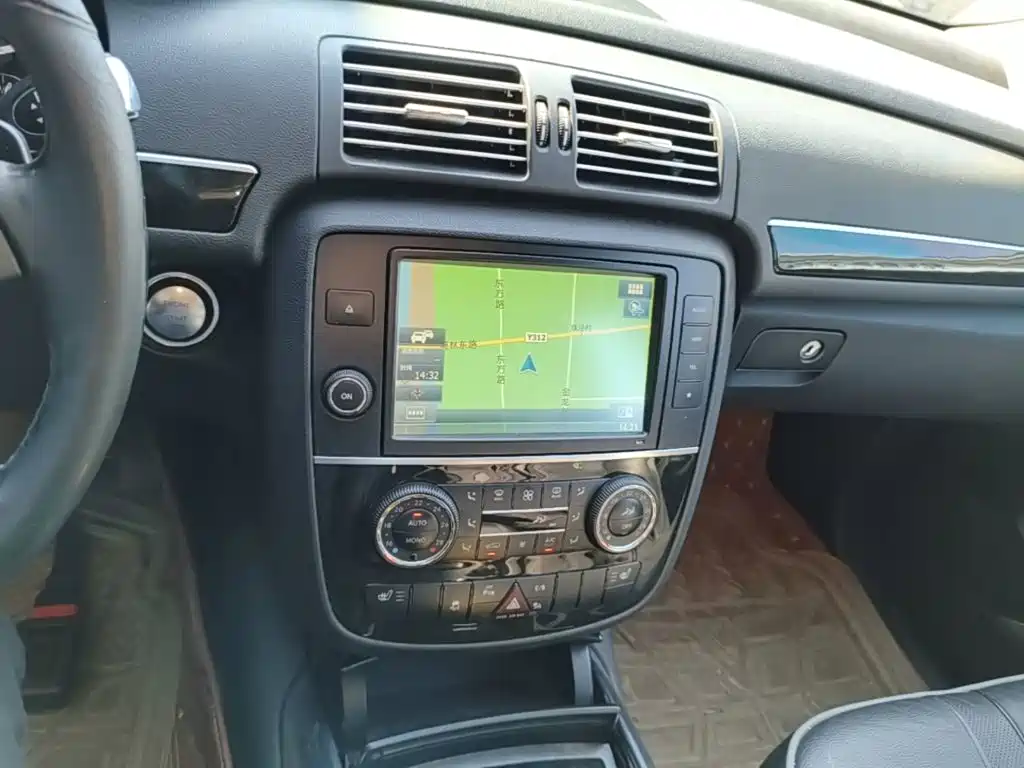 Mercedes-Benz R-Class — миниатюра 13