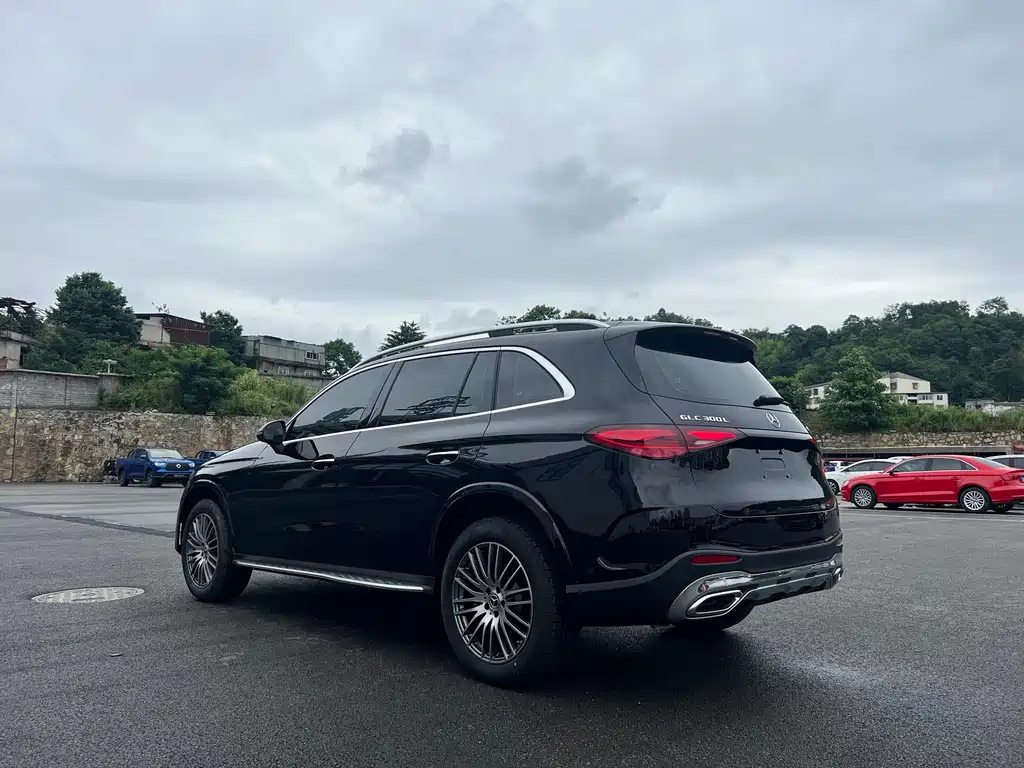 Mercedes-Benz GLC 2026 GLC 300 L 4MATIC 5 мест