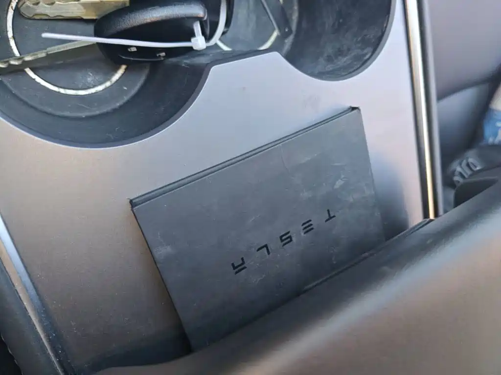 Tesla Model 3 — миниатюра 9