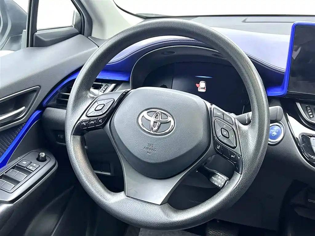 TOYOTA C HR