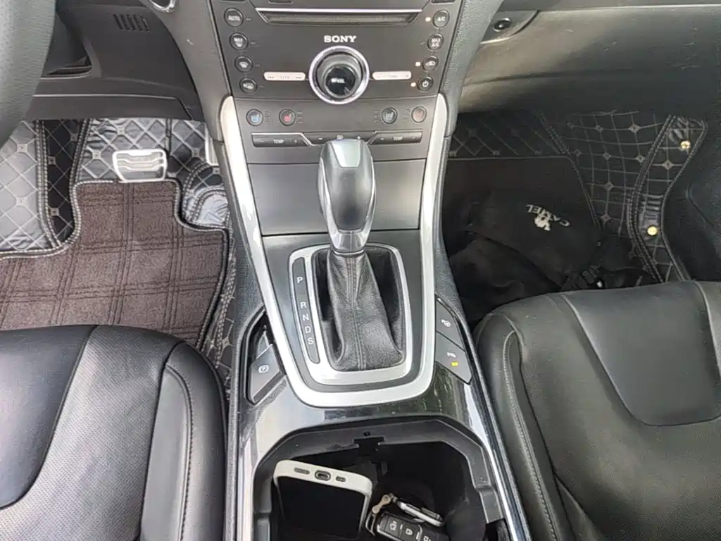 Ford Edge — миниатюра 14