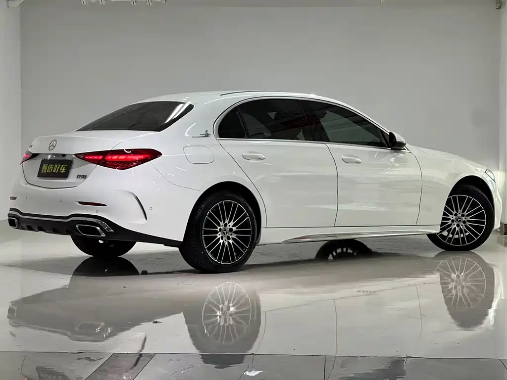 Mercedes-Benz C-Class — миниатюра 8