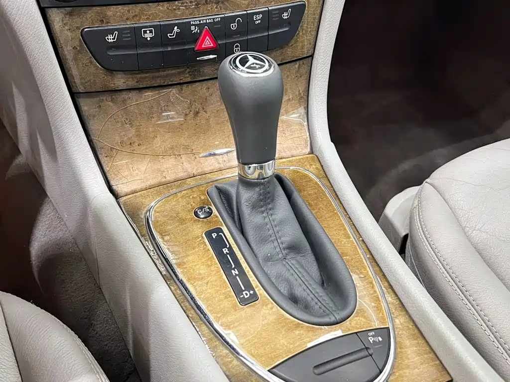 Mercedes-Benz E-Class — миниатюра 9
