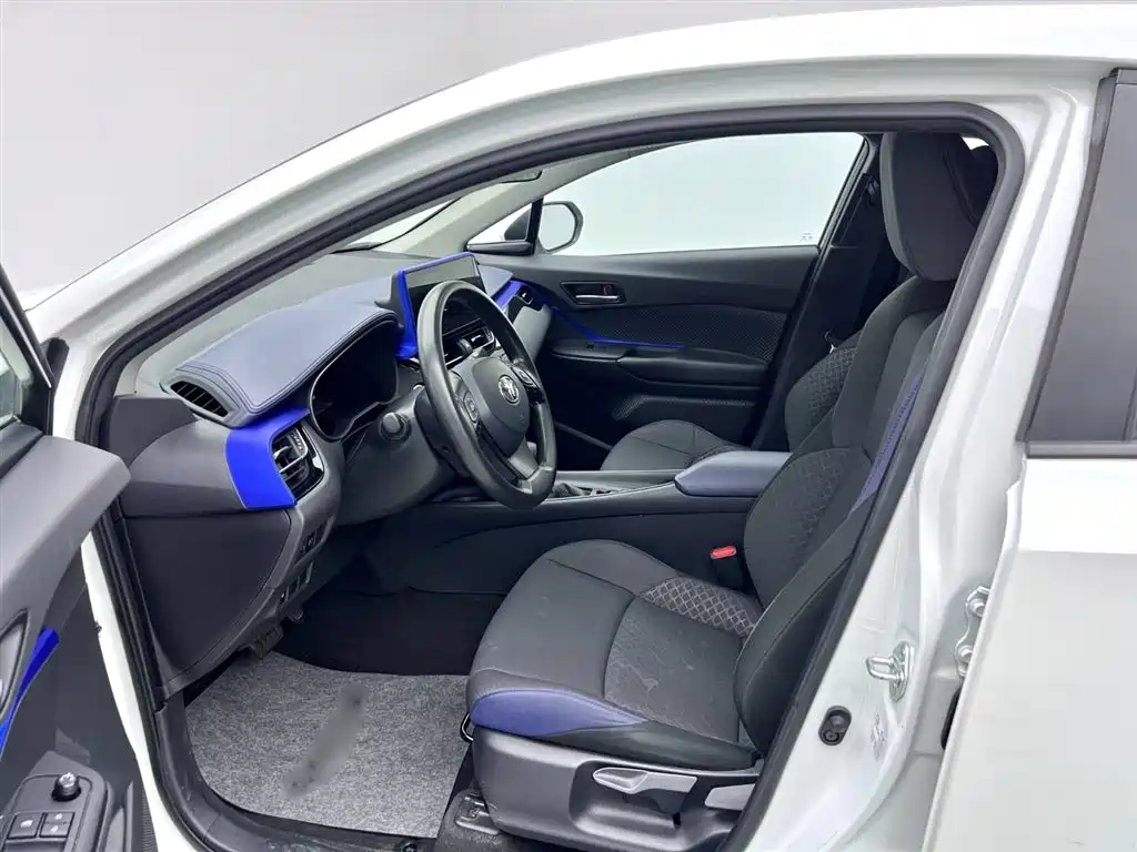 TOYOTA C HR