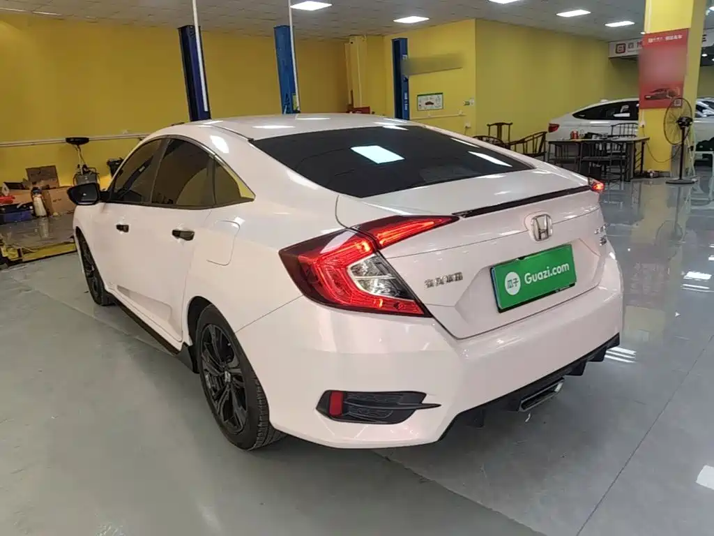 Honda Civic — миниатюра 5