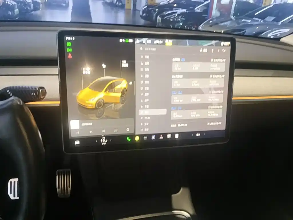 Tesla Model Y — миниатюра 13