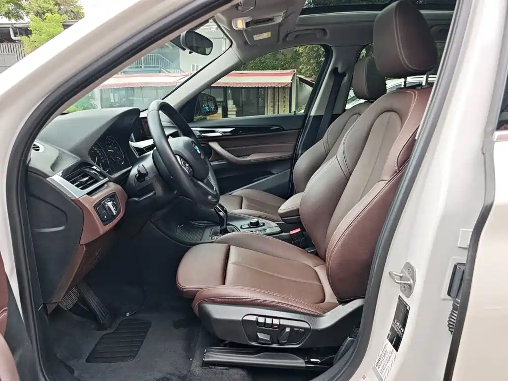 BMW X1 - фото 11