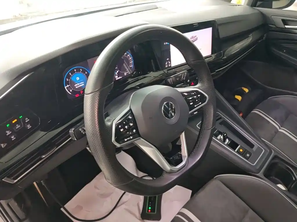 Volkswagen Golf — миниатюра 11