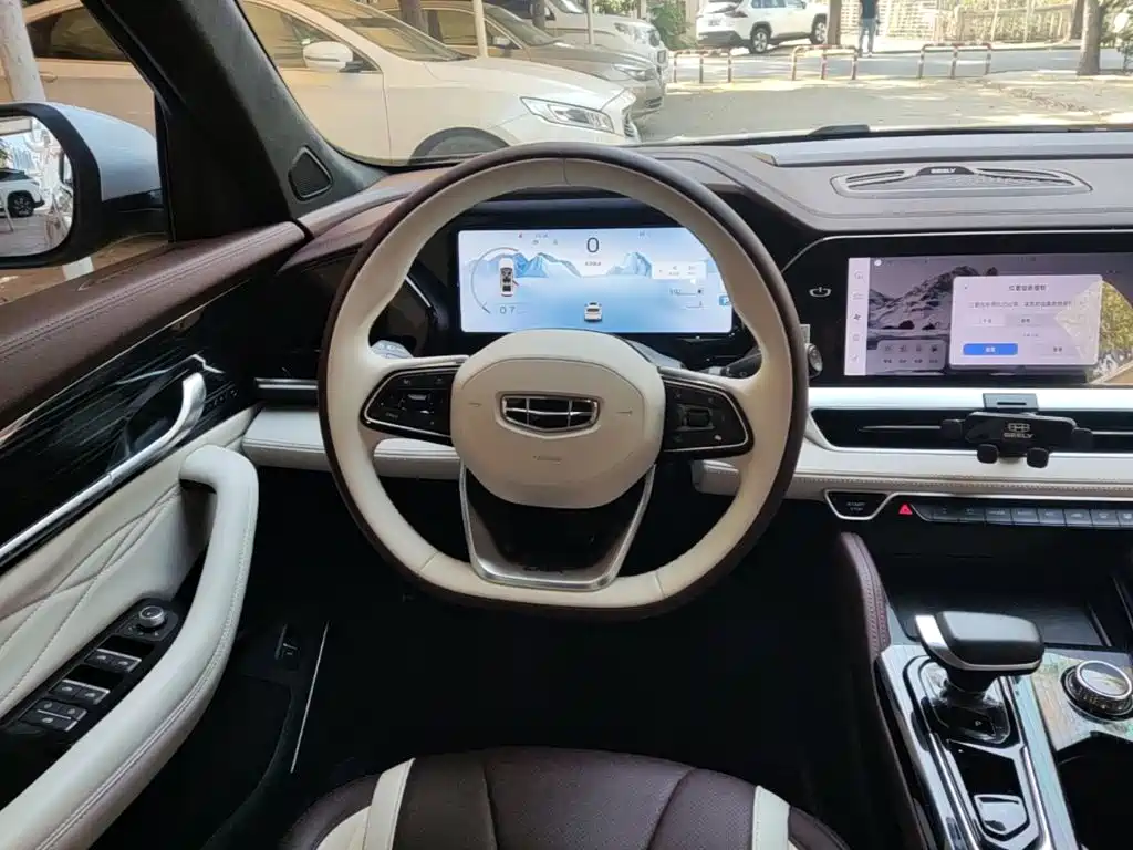 Geely Xingyue L — миниатюра 11