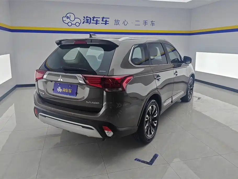 Mitsubishi Outlander 2019 2.4L 5 мест VI
