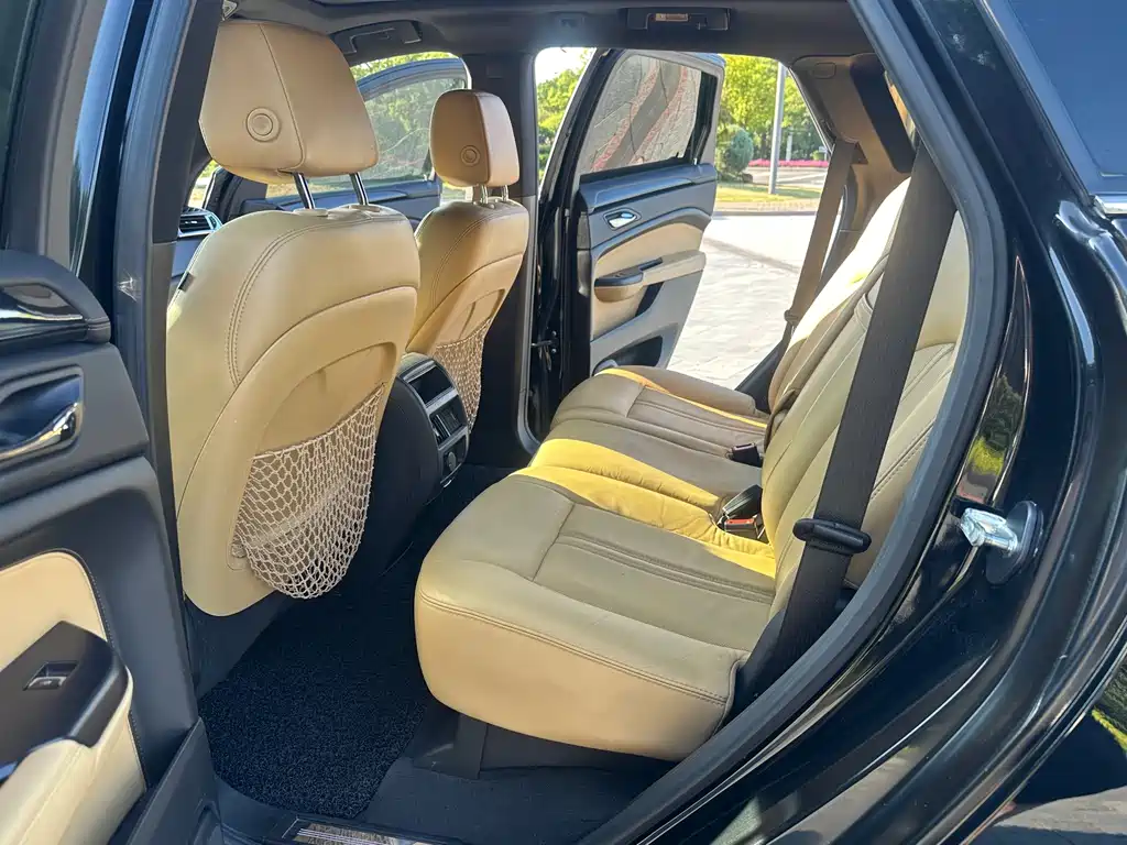 Cadillac SRX — миниатюра 13