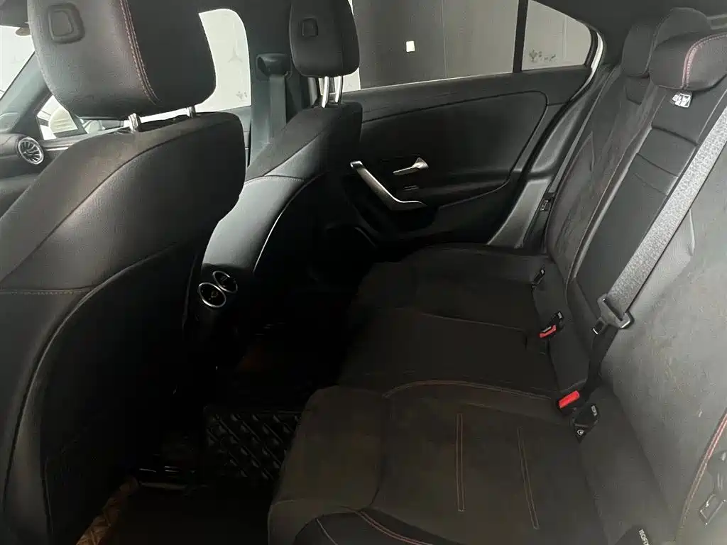Mercedes-Benz A-Class — миниатюра 9