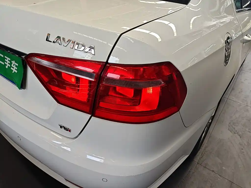 Volkswagen Lavida — миниатюра 8