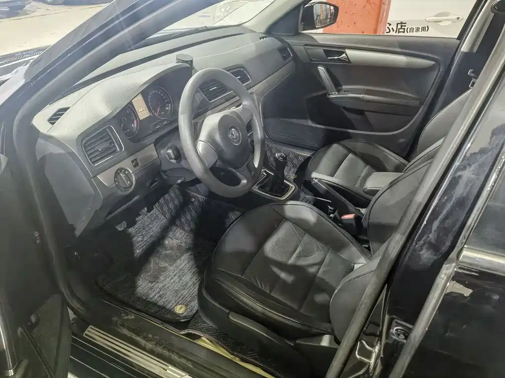 Volkswagen Lavida 2013 1.6L MT Comfort